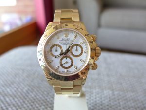 A Day With Rolex Daytona 116528 Solid Gold 18K
